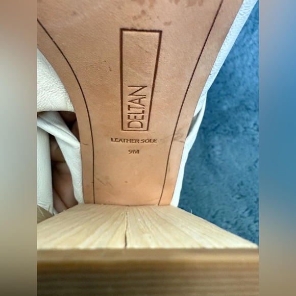 Women’s Deltan White Square Toe Slip On Heeled Sandal Size 9 Casual Summer - Picture 6 of 7